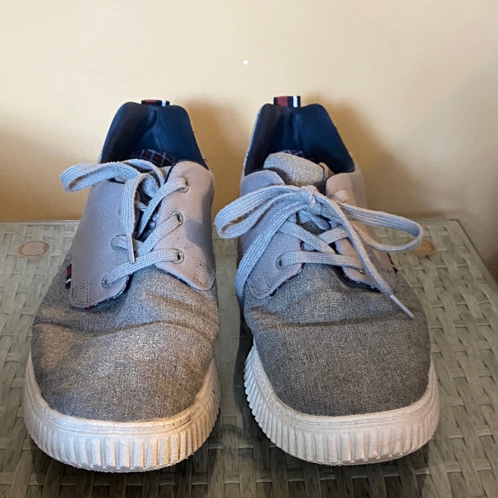 Ben Sherman Gray and Red Casual Sneakers size 11.5